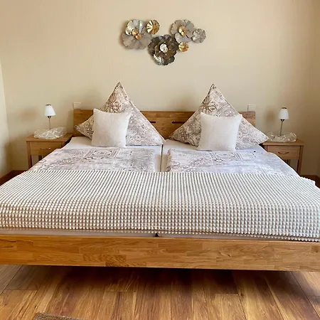 Gaestezimmer Engels, Zwei Doppelzimmer, Naehe Nuerburgring Kelberg