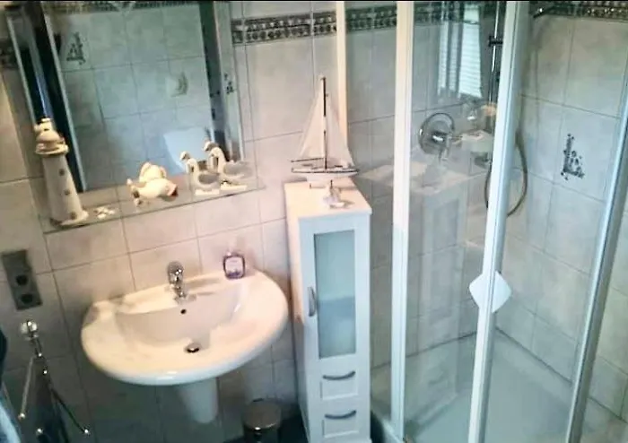 Zwei Gepflegte Gaestezimmer Mit Eigenem Bad Отель типа 